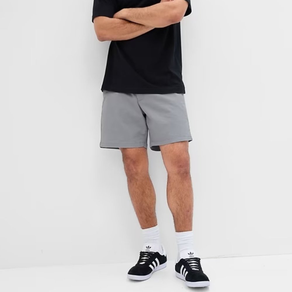 Gap Men's Antique Pewter Gray 7" Essential Shorts / NWT /Size 31